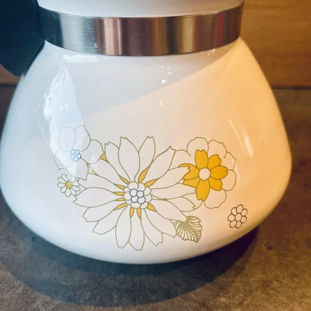 VTG Corning Ware 6 Cup Tea Pot P-104  Floral Bouquet Stovetop Kettle Retro 70s